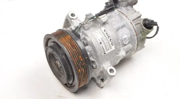 Volvo V40 Air conditioning (A/C) compressor (pump) 31469966