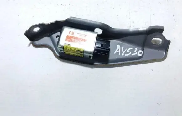 Lexus GS 300 350 430 450H Airbag deployment crash/impact sensor 8983330020 89833-30020
