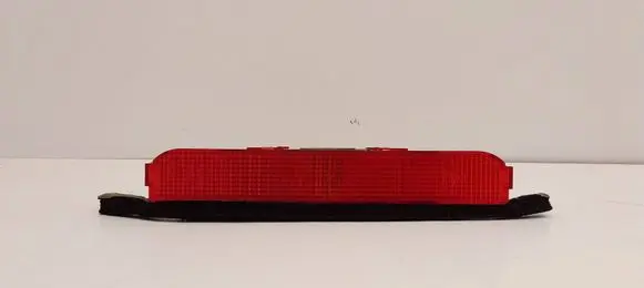 Nissan Almera Tino Third/center stoplight 029021