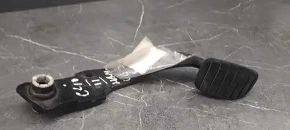 Renault Clio II Brake pedal 