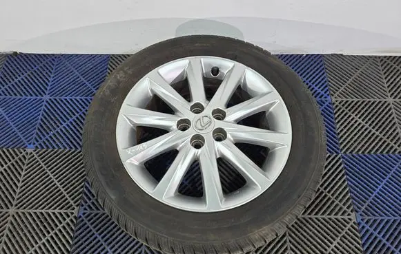 Lexus CT 200H R16 alloy rim