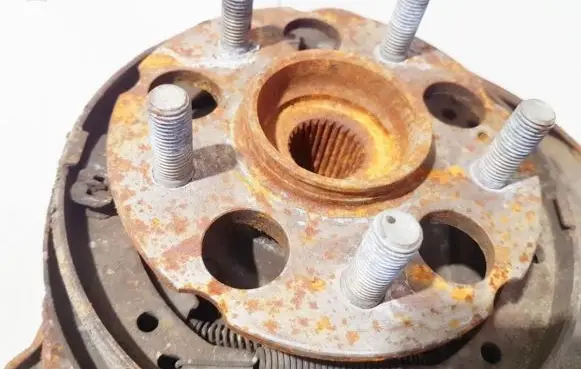 Honda CR-V Rear wheel hub