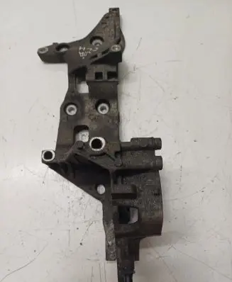 Skoda Octavia Mk3 (5E) Generator/alternator bracket 04L903143B