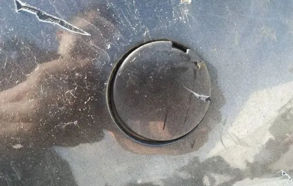 Rear bumper row hook cap/cover