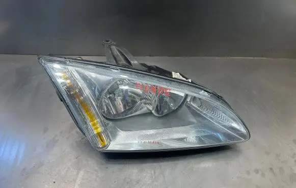 Ford Focus Headlight/headlamp 4M5113W029AD