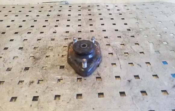 BMW X3 E83 Front shock absorber mounting bracket 