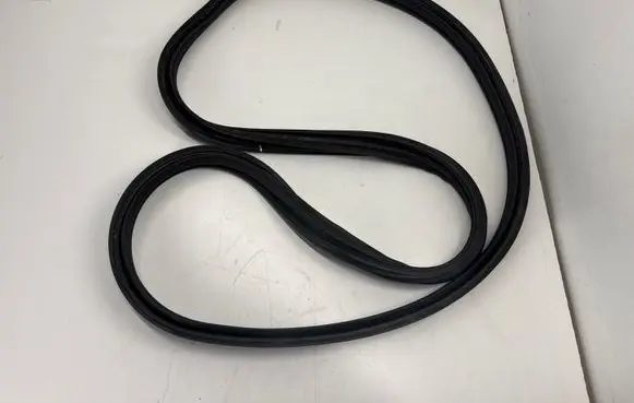 Ford Mustang VI Trunk rubber seal (body) FR3B63438A