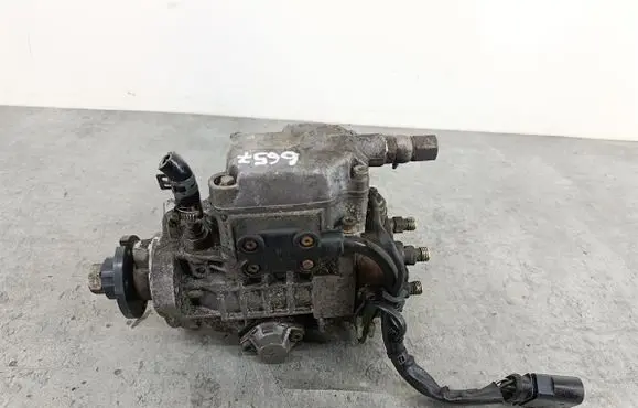Audi A3 S3 8L Fuel injection high pressure pump 