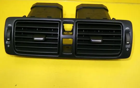Volvo C70 Dash center air vent grill YO2132