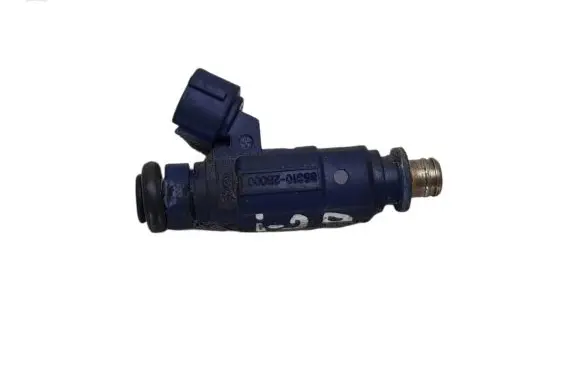 Hyundai i30 Fuel injector 353102B000