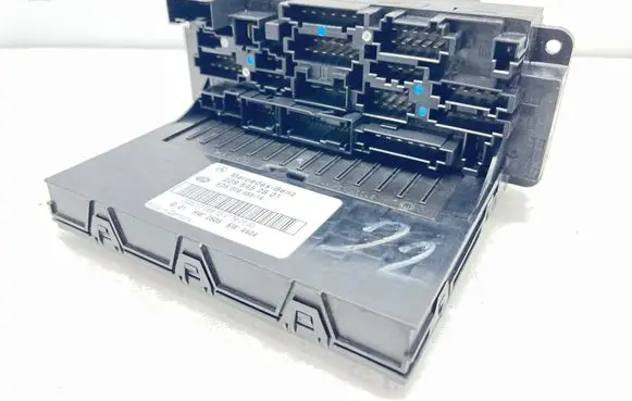 Mercedes-Benz CLK A209 C209 Fuse module 2095452801 5DK00848514