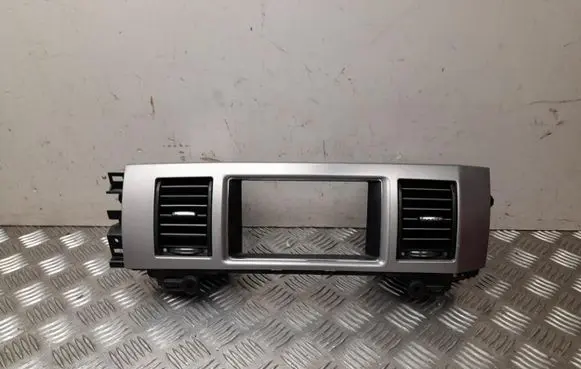 Jaguar XF X250 Dash center air vent grill 8X23045C34BH