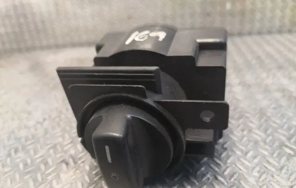 Mercedes-Benz A W169 Light switch 1695453004