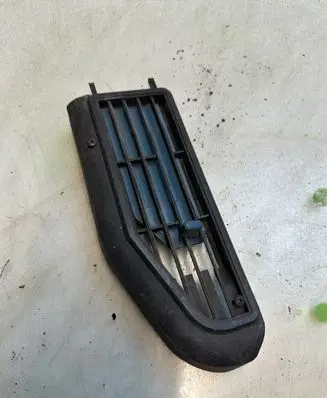 Volkswagen Transporter - Caravelle T3 Dashboard side air vent grill/cover trim 251837892
