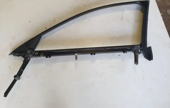 Audi A6 S6 C6 4F Front door window/glass frame 4F0837630