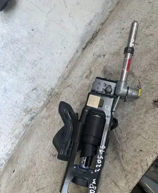 Volvo V50 Front seatbelt 6008892