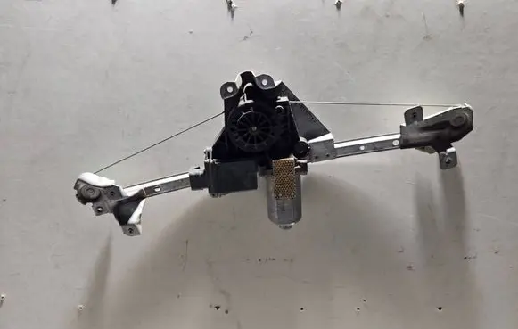 Opel Omega B1 Rear door window regulator with motor 90520250