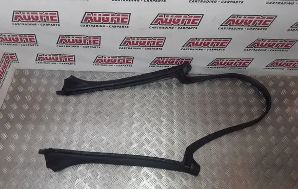 Volkswagen T-Roc Front door rubber seal 2G0871465A