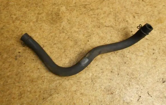Toyota Land Cruiser (J100) Breather hose/pipe 