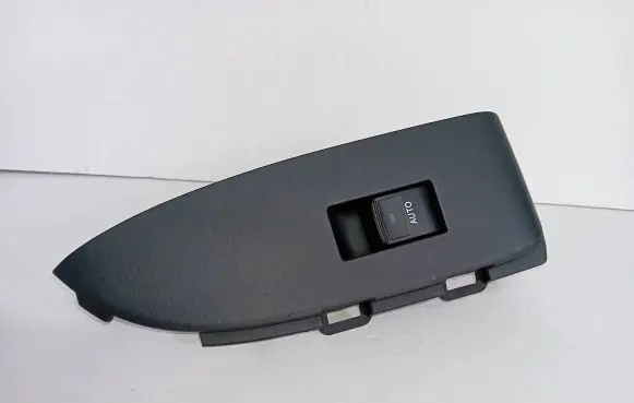 Toyota Prius (XW30) Electric window control switch 74231-47110
