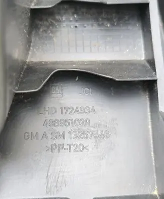 Opel Astra J Glove box 1724934 13257546 498951029