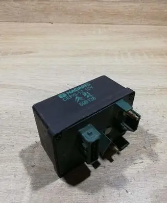 Peugeot 406 Glow plug pre-heat relay 598138