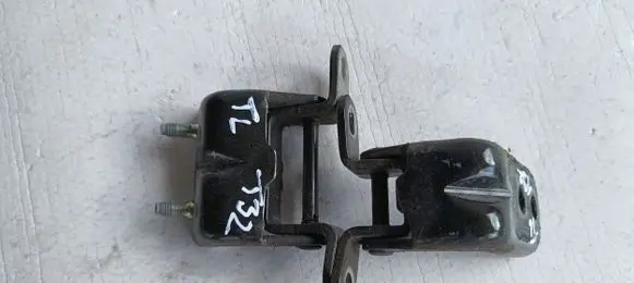 Nissan X-Trail T32 Rear door hinge set 
