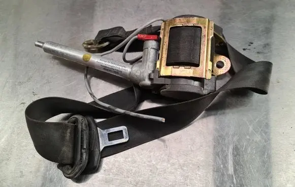 Audi A4 S4 B5 8D Front seatbelt 8D0857706 566028000