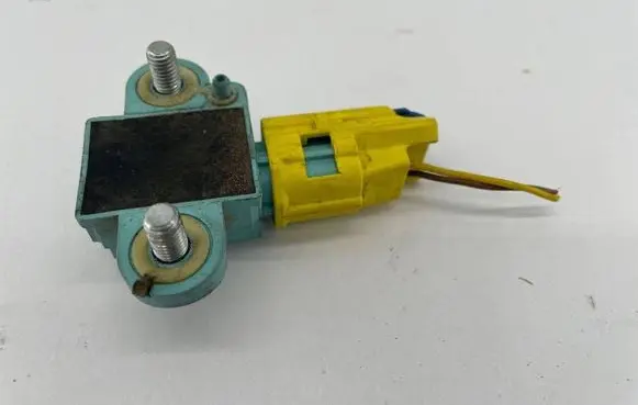 Audi A6 S6 C6 4F Airbag deployment crash/impact sensor 4F0955557 4F0955557A