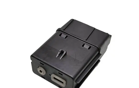 Chrysler Pacifica USB socket connector 68229840AA