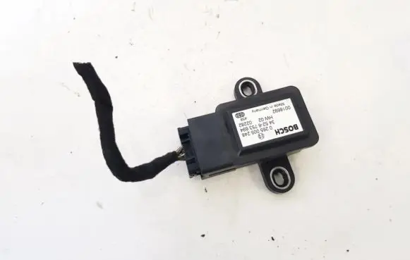 BMW 5 E39 ESP acceleration yaw rate sensor 0265005248 34.52-6753694