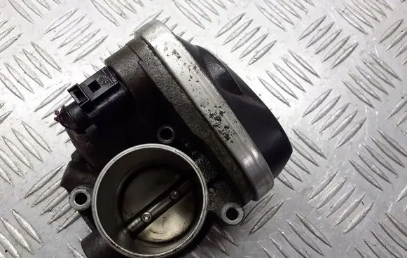 Skoda Fabia Mk1 (6Y) Throttle valve position sensor 036133062N