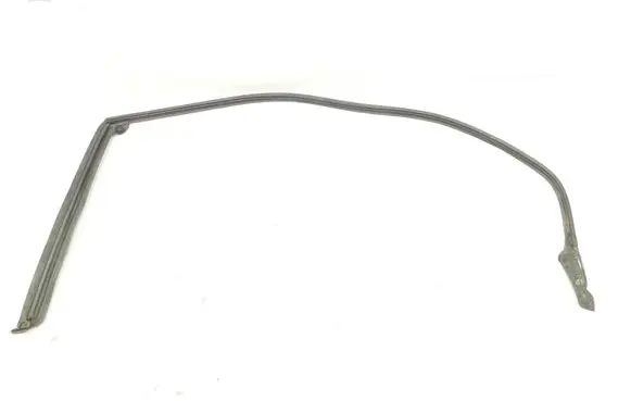 Jaguar XE Rubber seal rear door T4N3179