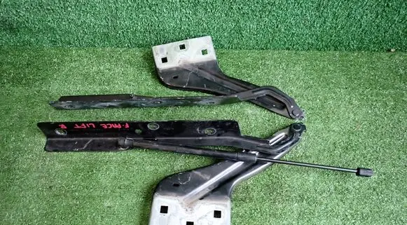 Jaguar F-Pace Engine bonnet/hood hinges 