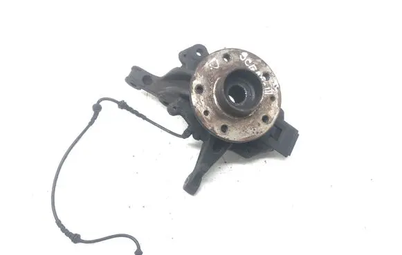 Front wheel hub