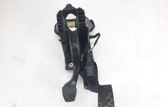 Volkswagen PASSAT B8 Accelerator throttle pedal 5Q1723503H