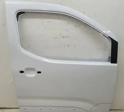 Opel Combo E Front door