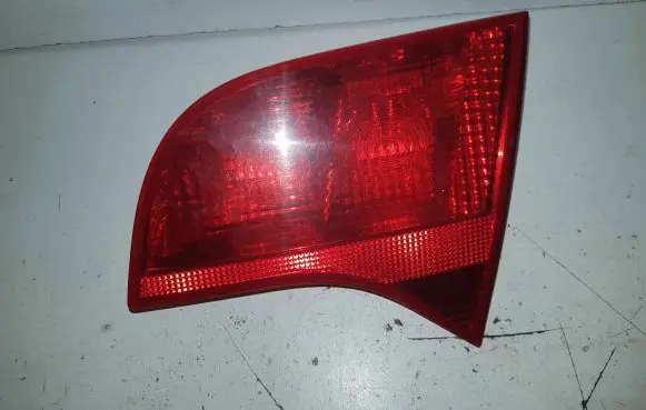 Audi A4 S4 B7 8E 8H Tailgate rear/tail lights 484572