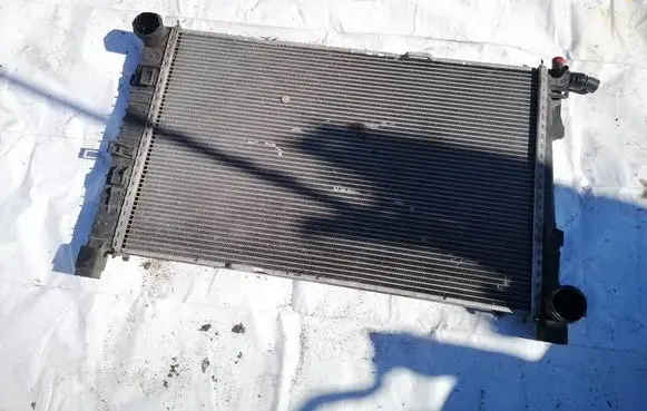 Mercedes-Benz C W203 Coolant radiator A2035000603