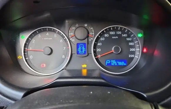 Speedometer (instrument cluster)