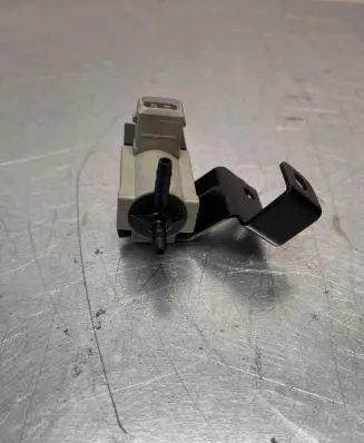 Hyundai Tucson TL Turbo solenoid valve 351202A450 13T099