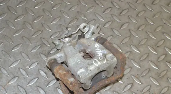 Ford Kuga I Rear brake caliper