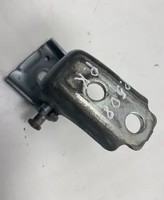 Peugeot 508 Front door lower hinge A075091
