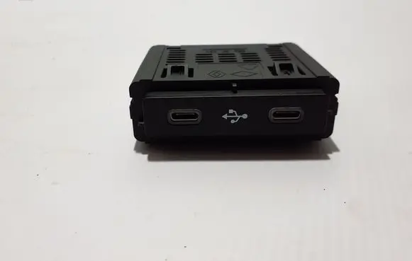Renault Megane E-Tech USB socket connector 284H38566R