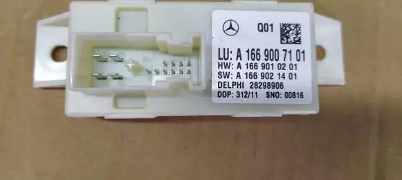 Mercedes-Benz C W204 Light module LCM A1669007101