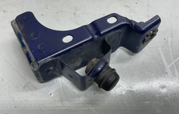 Opel Zafira C Other engine bay part