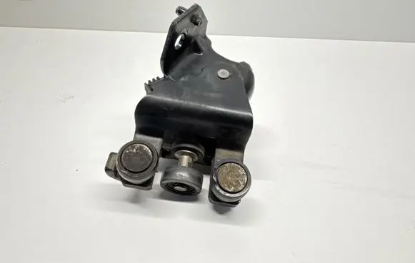 Citroen Berlingo Sliding door middle roller runner 968048658002 968048658