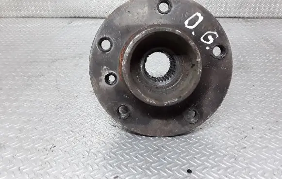 BMW 5 E39 Rear wheel hub