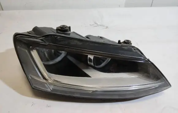 Volkswagen Jetta VI Headlight/headlamp 5C7941006K 1EB01264704