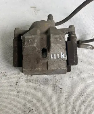 Toyota Prius (XW30) Front brake caliper